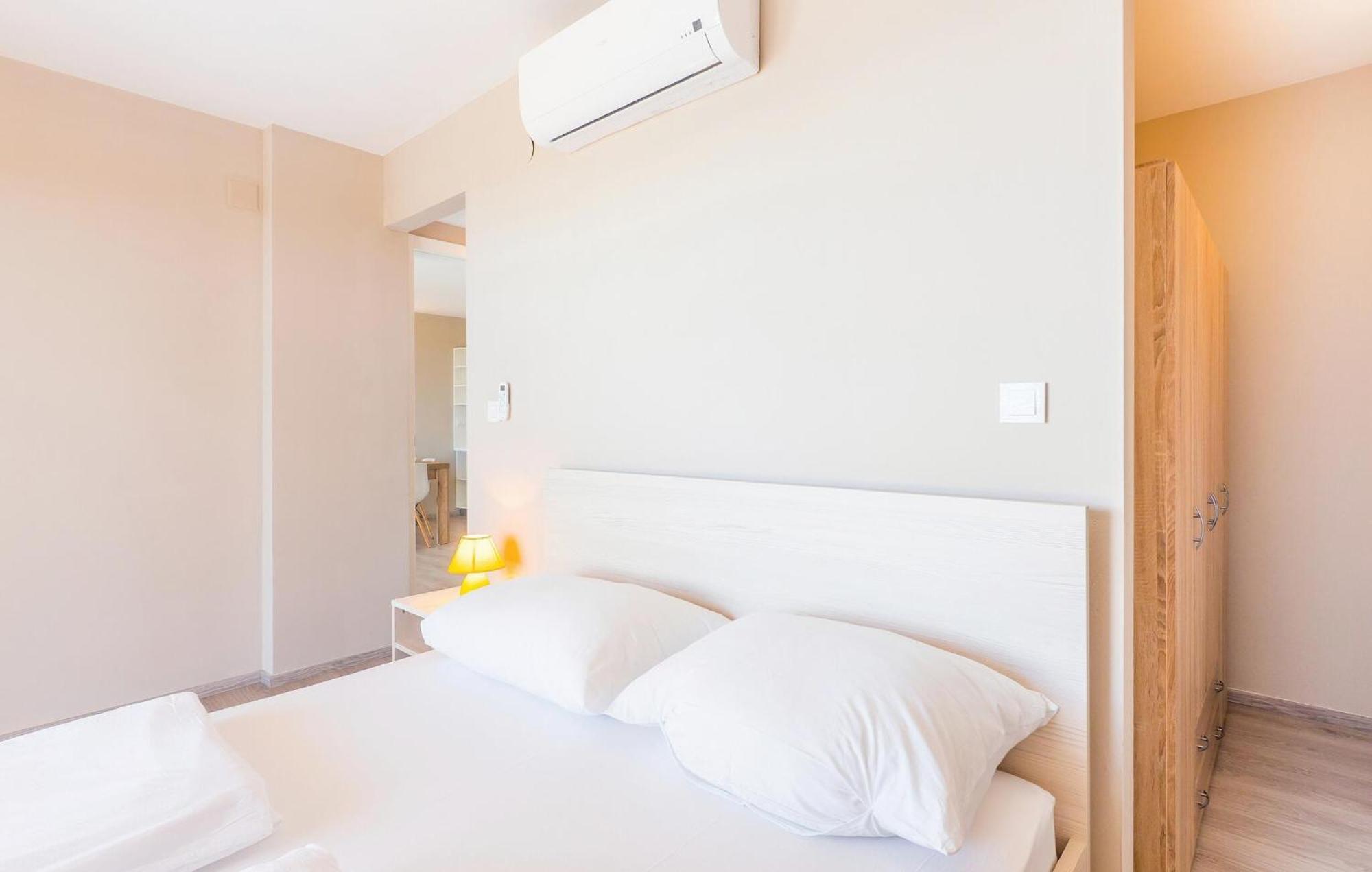 Pet Friendly Apartment In Povljana With Kitchen Esterno foto